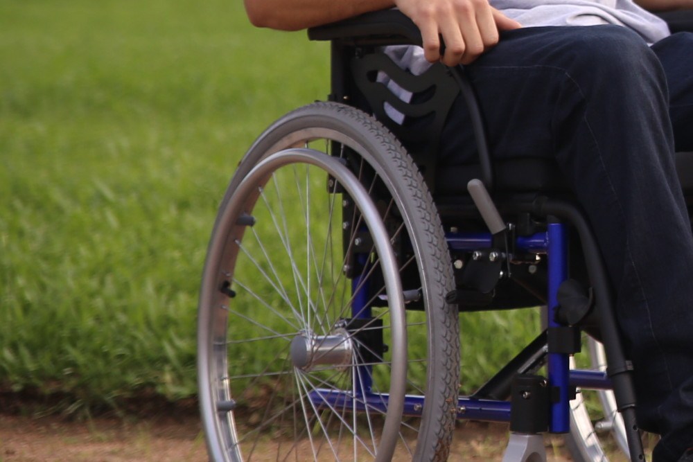 Determinação da estabilidade estática de cadeiras de rodas