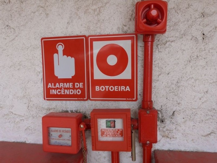 Os conceitos dos dispositivos de alarme visual contra incêndio