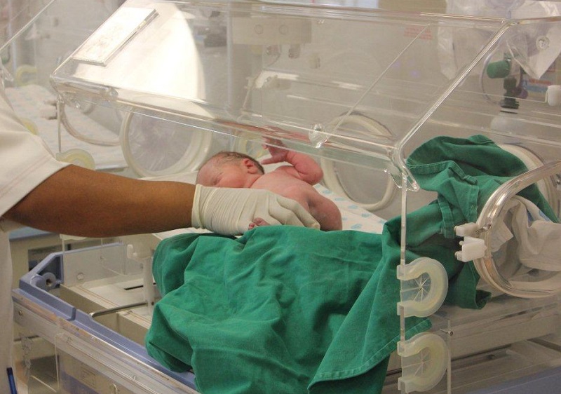 Os riscos para os recém-nascidos em incubadoras