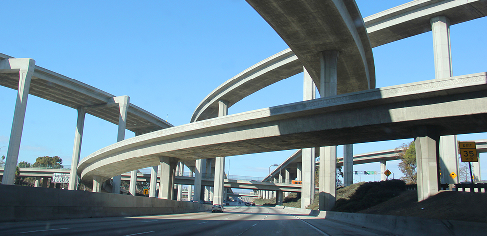 O projeto de pontes rodoviárias de aço e mistas de aço e concreto