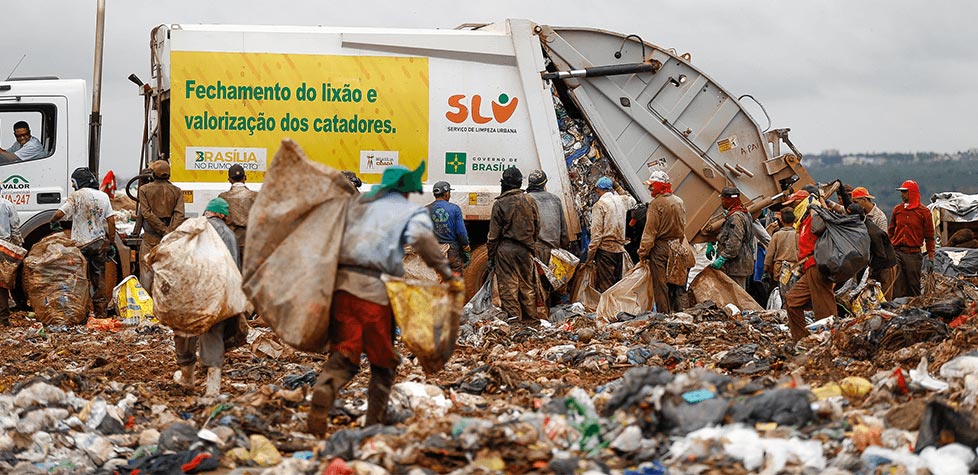 O atraso na erradicação dos lixões compromete a saúde pública