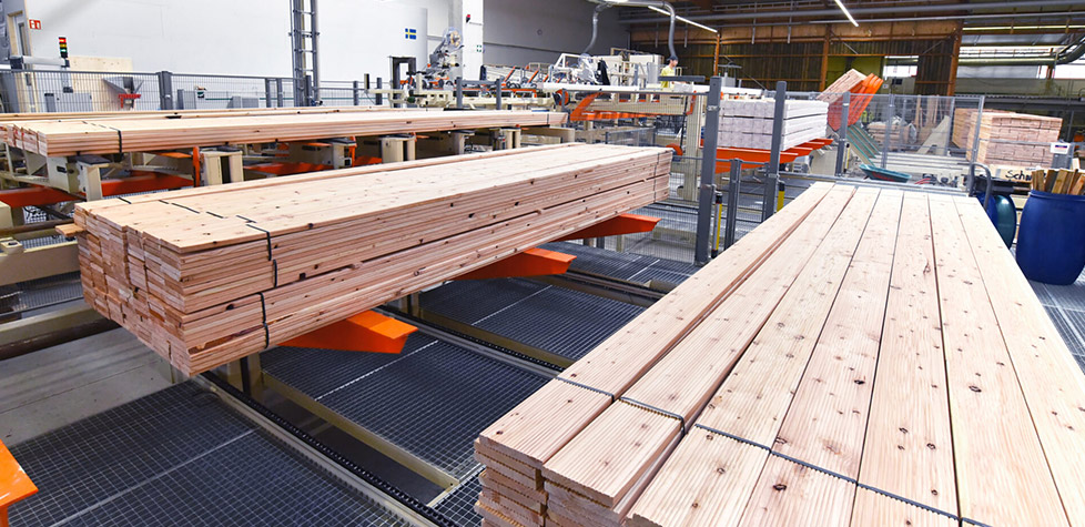 As especificações normativas para a madeira serrada