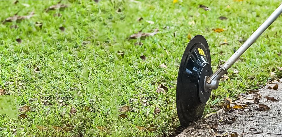 A segurança dos aparadores de borda de gramado motorizado