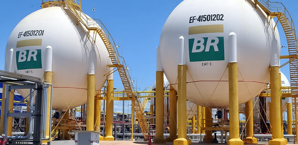 O comissionamento das estações de armazenamento de gás natural liquefeito