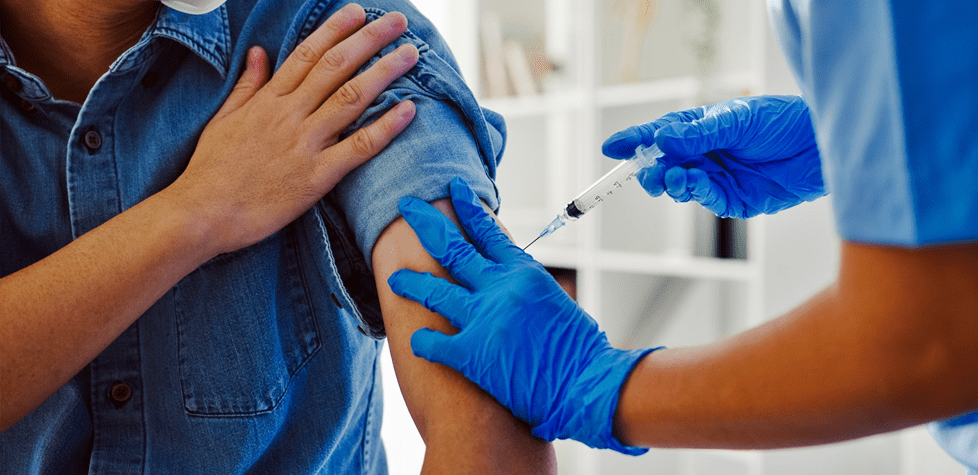 Gestão em saúde: a vacinação e os efeitos colaterais dos imunizantes