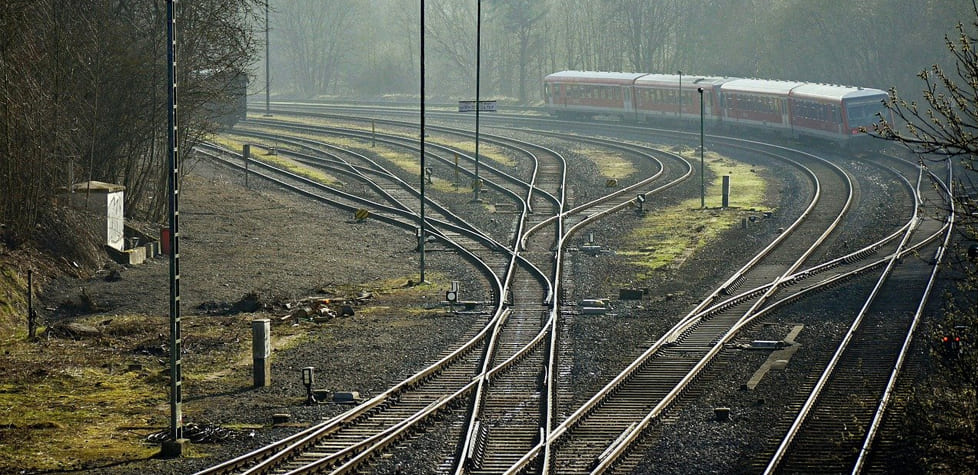 O marco ferroviário, a sustentabilidade e a sinalização vital e fail-safe