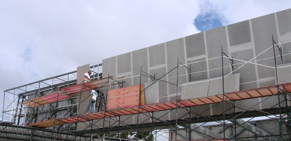 Os parâmetros e os ensaios dos painéis pré-fabricados de chapas cimentícias