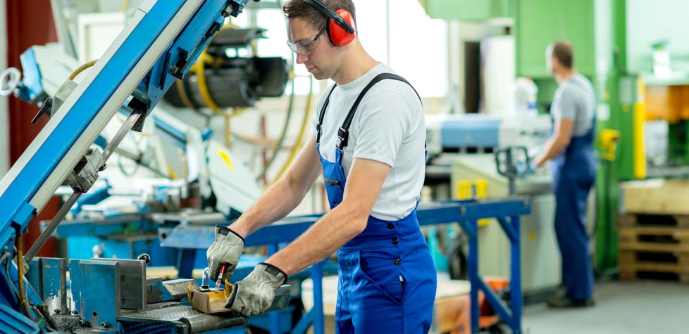 As estratégias de controle de ruído em ambientes de trabalho com maquinário