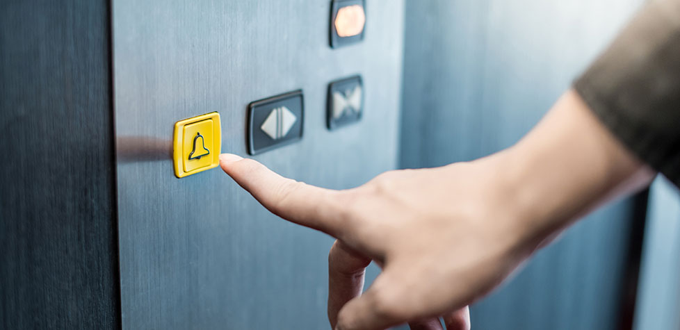 A segurança da instalação de sistema de alarme em elevadores de passageiros