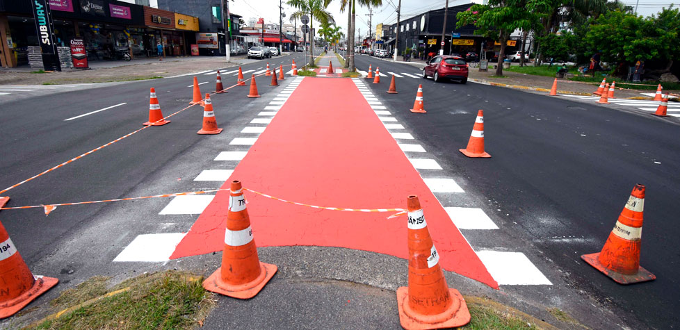 Os cones para a sinalização viária devem ser fabricados conforme a norma técnica