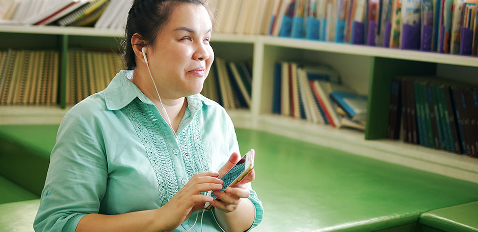 A tecnologia pode auxiliar a acessibilidade de deficientes visuais e auditivos