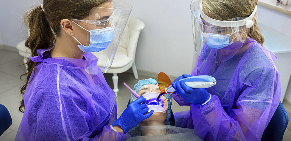 Avaliação dos efeitos biológicos de produtos para a saúde usados em odontologia