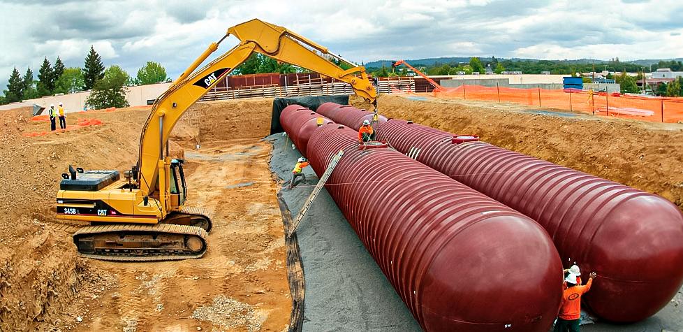 O revestimento interno para o espaço intersticial em tanques instalados em SASC