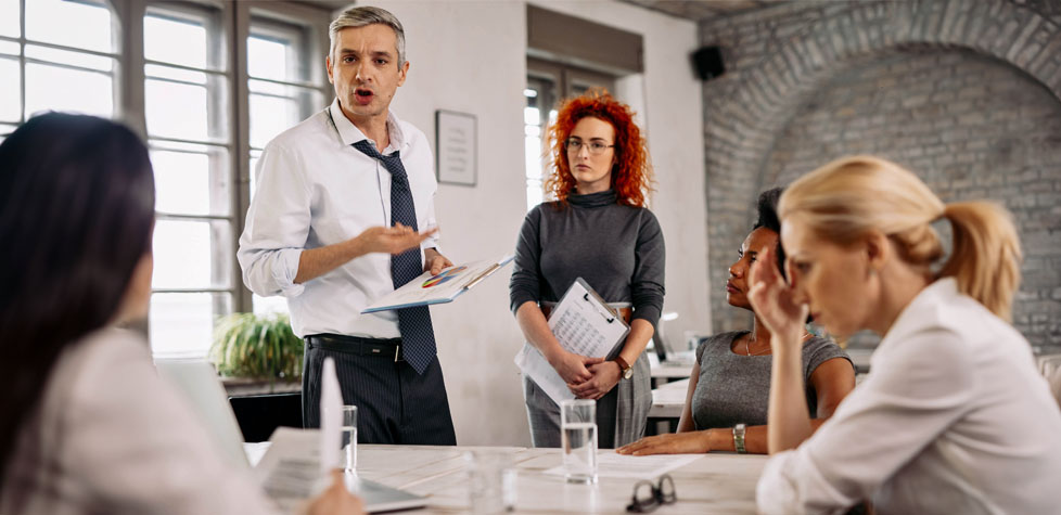 O impacto da liderança tóxica nas organizações