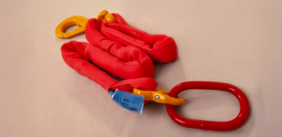 As cintas tubulares com cordões de fios sintéticos de alta tenacidade com multifilamentos