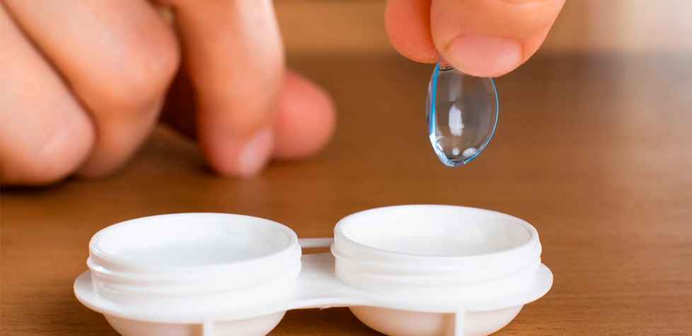 Avaliando a atividade antimicrobiana para a desinfecção das lentes de contato