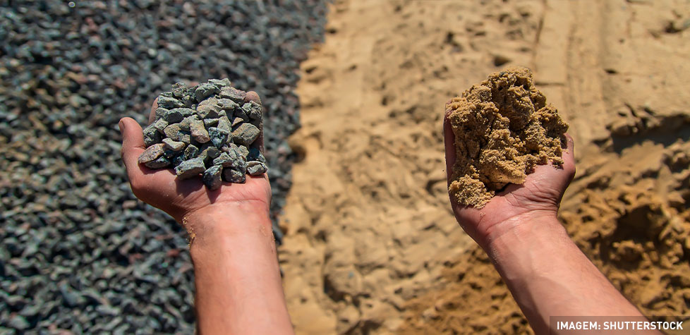 A areia para o ensaio de resistência à compressão do cimento Portland