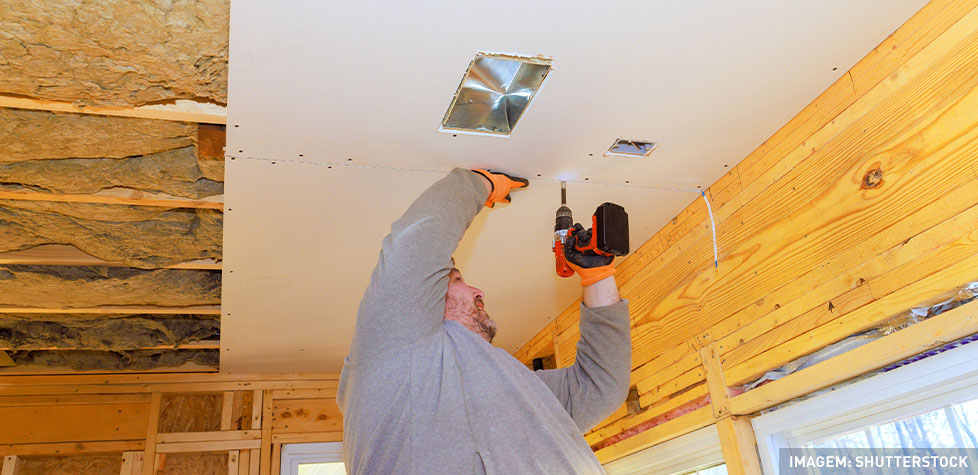 Os dispositivos de sustentação e fixação de forros em chapas de gesso para drywall