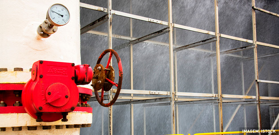 A instalação e o teste de aceitação da nebulização de água contra incêndio