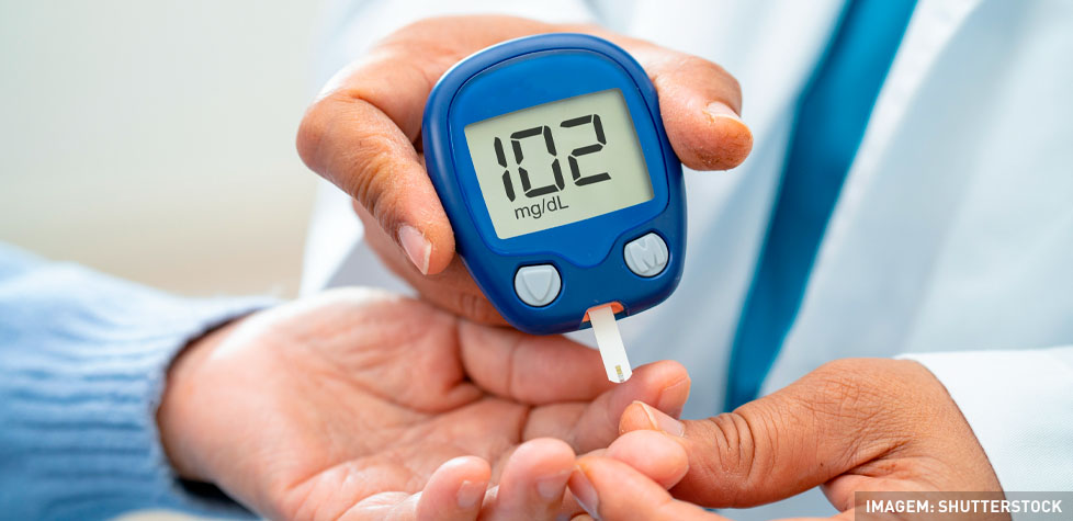 O monitoramento da glicemia por autoteste no gerenciamento do diabetes mellitus