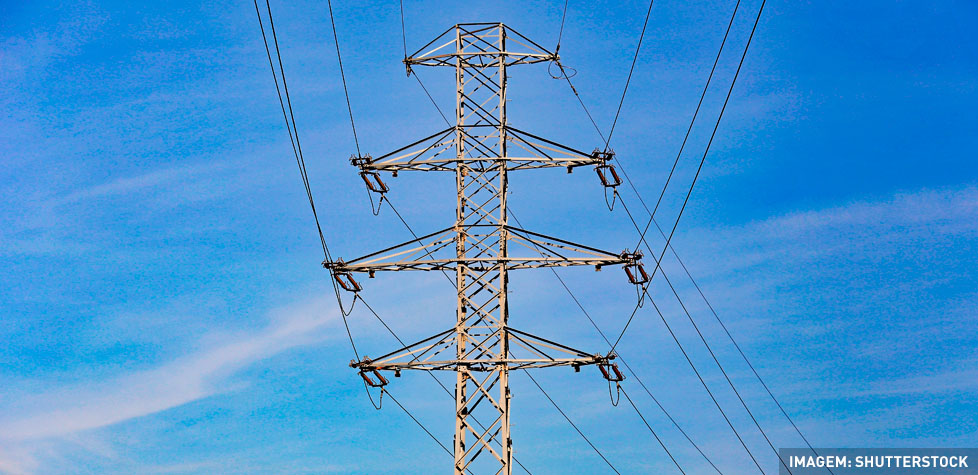 O ensaio de fluência em cabos de linhas aéreas de transmissão