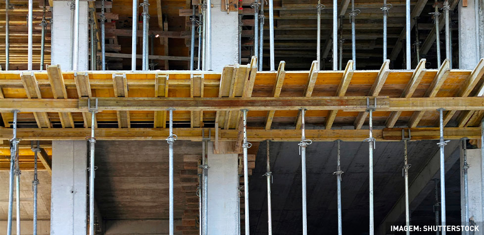 A verificação dos elementos estruturais das fôrmas e dos escoramentos