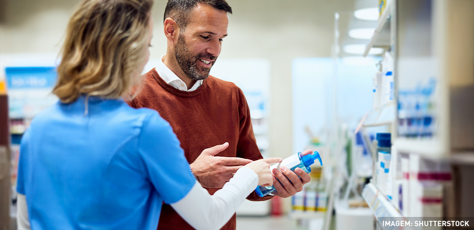 A experiência do cliente em tempos de tarifas, custos elevados e pressão por margem