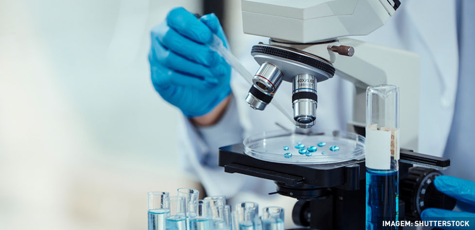 A avaliação das propriedades dos materiais em dispositivos médicos acabados