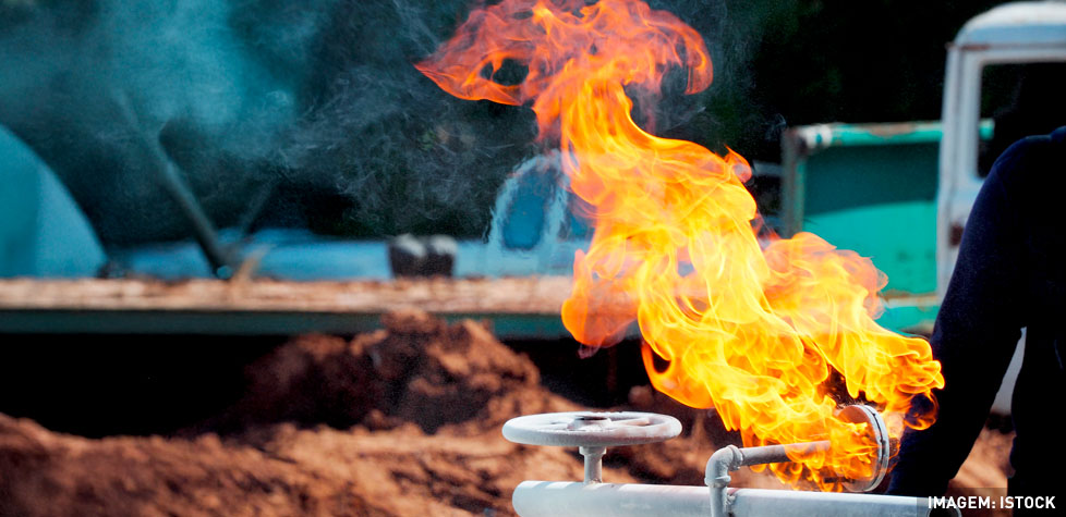 O método de ensaio de fogo em válvulas de isolamento com sede resiliente e metálica