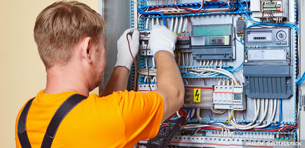 A verificação dimensional e de massa dos fios, cabos e condutores elétricos