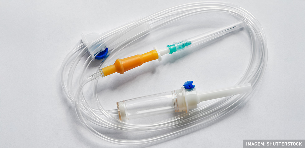 Os equipos de transfusão para uso único com aparelho de infusão sob pressão