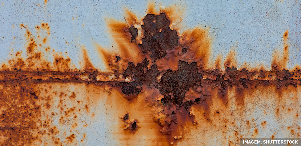 Avaliando o grau de corrosão de superfícies revestidas com tintas e vernizes